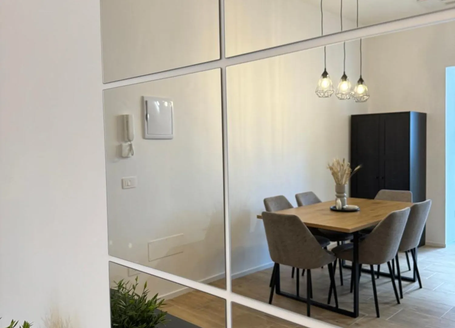 Spacious 4 Room Apartment, 8Min Walk To Old Town, Free Parking, All New Бари