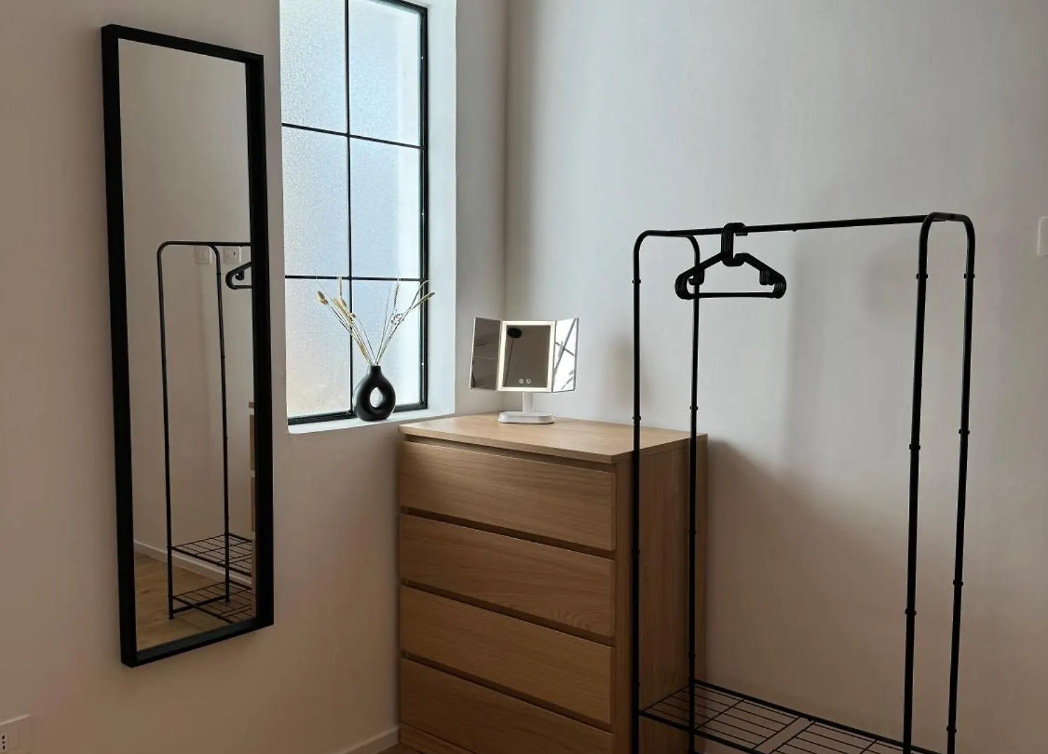 Spacious 4 Room Apartment, 8Min Walk To Old Town, Free Parking, All New Бари 0*,