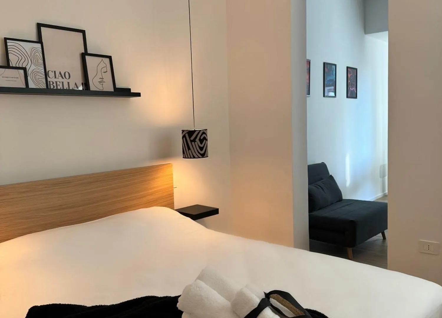 Апартаменты Spacious 4 Room Apartment, 8Min Walk To Old Town, Free Parking, All New Бари